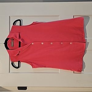 Women's Croft & Barrow sleeveless buttoned v neck top. Coral size small